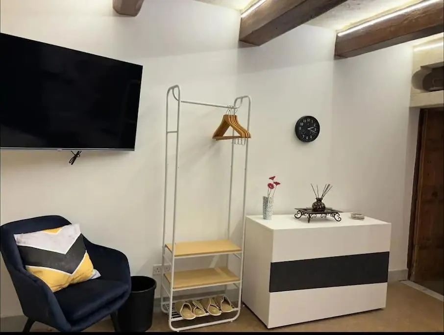 Vincenti'S Nest In Valletta Malta