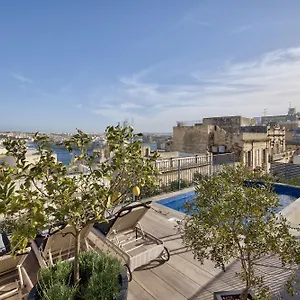 66 Saint Paul's & Valletta