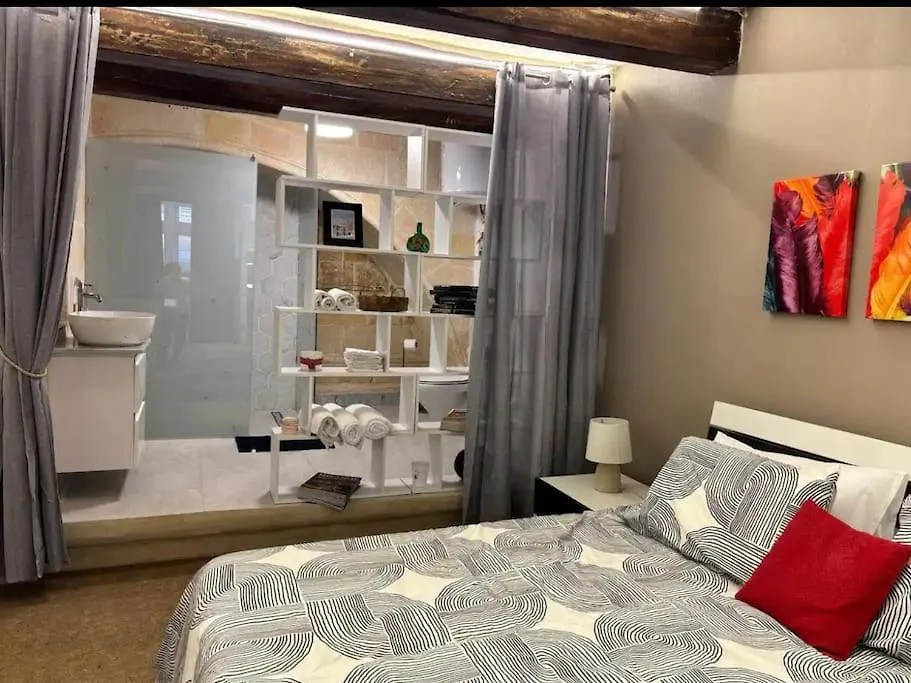 Vincenti'S Nest In Valletta